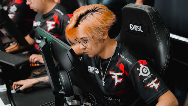 FaZe Twistzz mid game